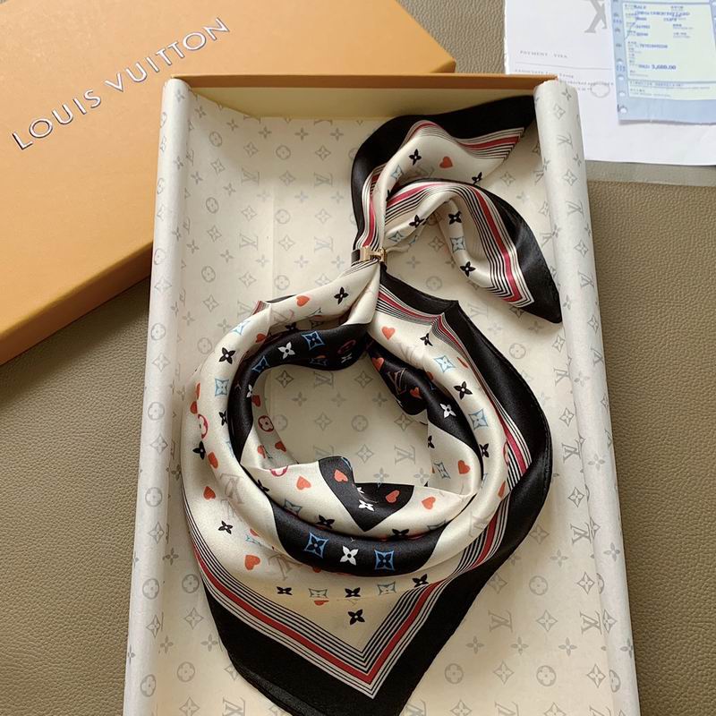 LV silk scarf 50X50cm E14 (9)